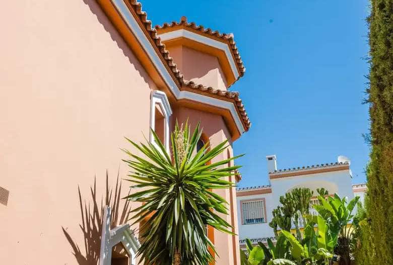 Chalet de 4 habitaciones en Mijas en venta con piscina garaje - 830.000 € (Ref: 9434835)