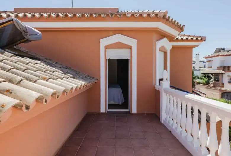 Chalet de 4 habitaciones en Mijas en venta con piscina garaje - 830.000 € (Ref: 9434835)