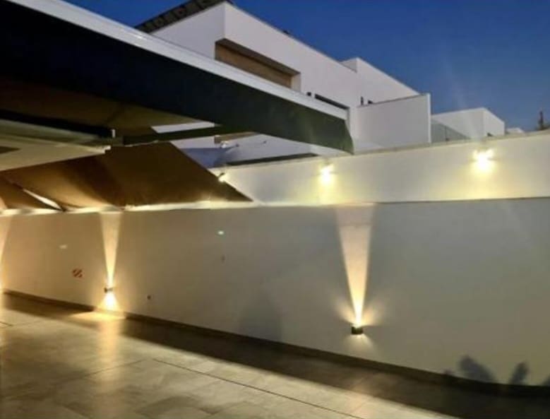 4 makuuhuone Paritalo myytävänä paikassa Alhaurin de la Torre mukana uima-altaan 
autotalli - 815 000 € (Ref: 9434836)