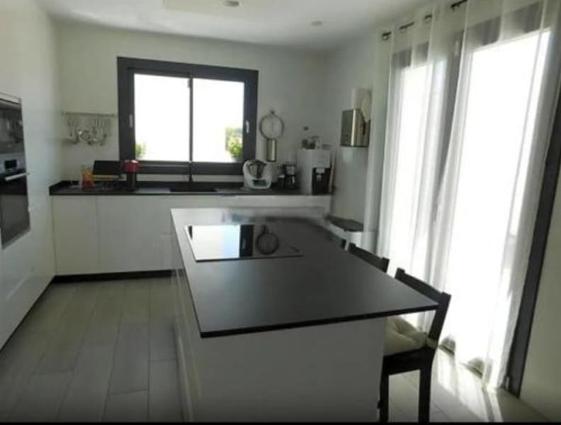 4 makuuhuone Paritalo myytävänä paikassa Alhaurin de la Torre mukana uima-altaan 
autotalli - 815 000 € (Ref: 9434836)