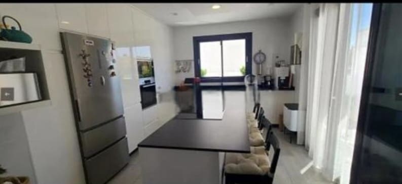 4 makuuhuone Paritalo myytävänä paikassa Alhaurin de la Torre mukana uima-altaan 
autotalli - 815 000 € (Ref: 9434836)