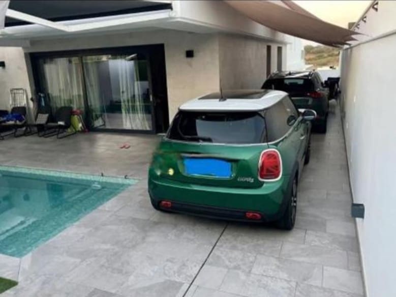 4 makuuhuone Paritalo myytävänä paikassa Alhaurin de la Torre mukana uima-altaan 
autotalli - 815 000 € (Ref: 9434836)