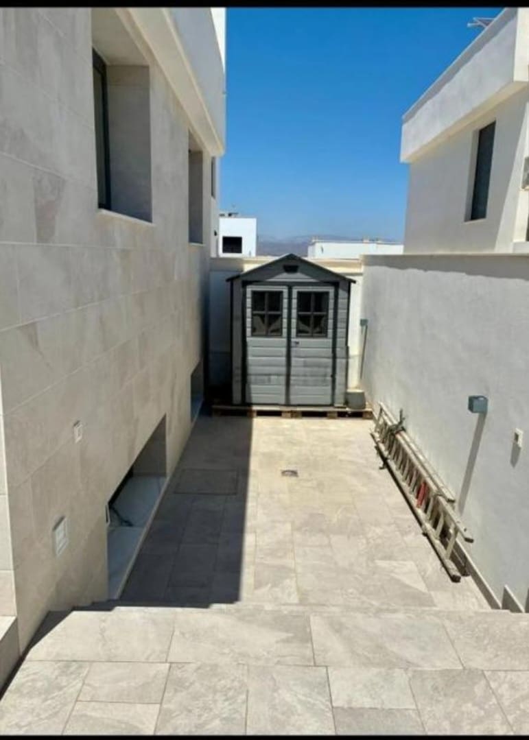 4 makuuhuone Paritalo myytävänä paikassa Alhaurin de la Torre mukana uima-altaan 
autotalli - 815 000 € (Ref: 9434836)