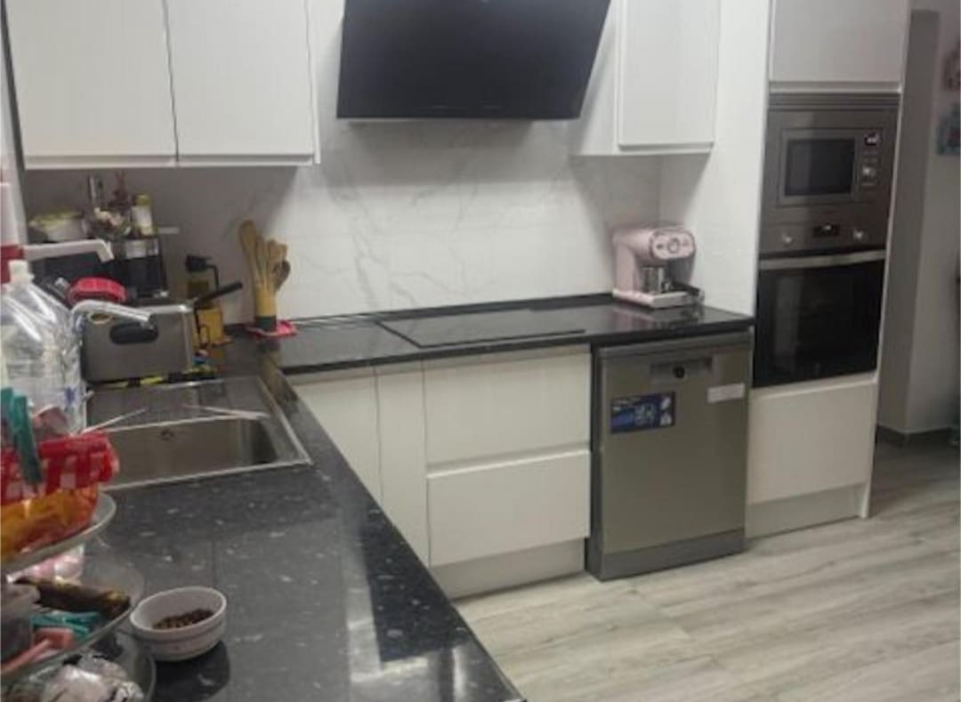 5 bedroom Villa for sale in Campanillas with pool - € 432,600 (Ref: 9434839)