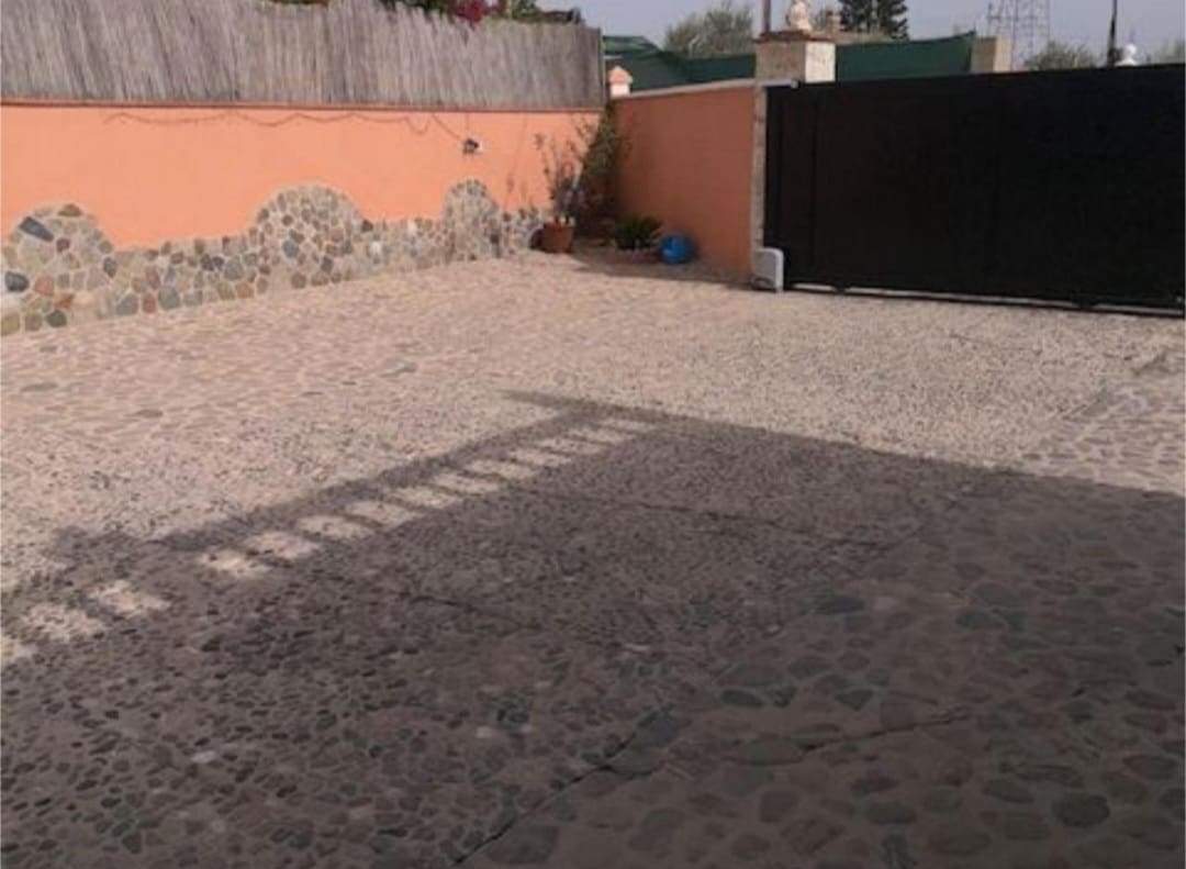 5 bedroom Villa for sale in Campanillas with pool - € 432,600 (Ref: 9434839)