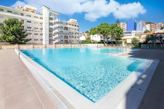 2 Zimmer Ferienstrandapartment in Torremolinos mit Pool - 343 € (Ref: 9434840)