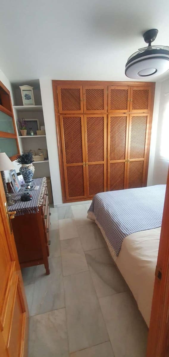 2 bedroom Beach Apartment for holiday rental in Torremolinos with pool - € 343 (Ref: 9434840)