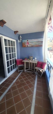 2 Zimmer Ferienstrandapartment in Torremolinos mit Pool - 343 € (Ref: 9434840)