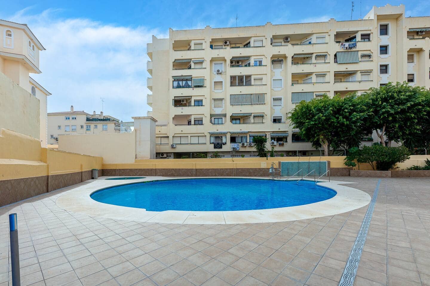 Studio à vendre à Torremolinos avec piscine - 180 000 € (Ref: 9434842)