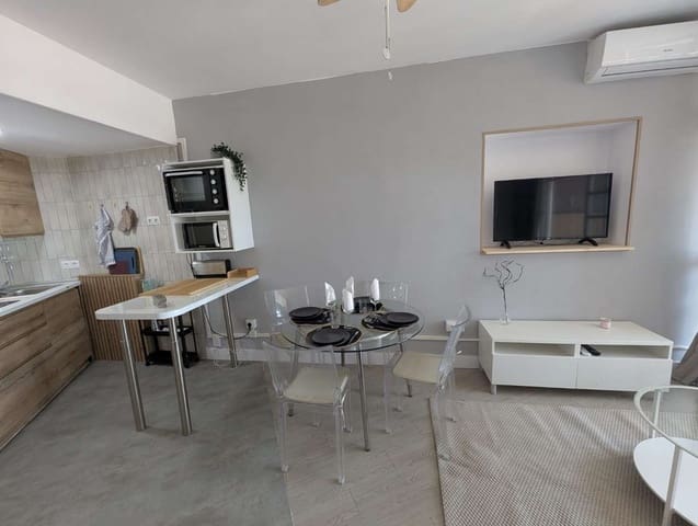 Studio for holiday rental in Torremolinos with pool garage - € 700 (Ref: 9434843)