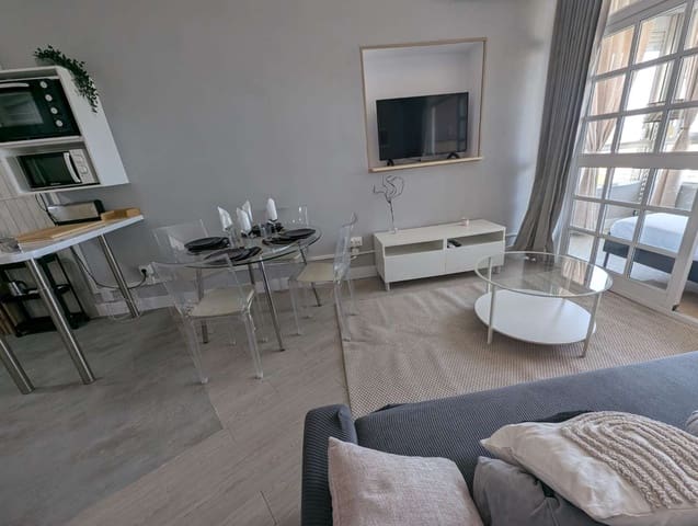 Studio for holiday rental in Torremolinos with pool garage - € 700 (Ref: 9434843)