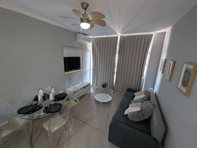 Studio for holiday rental in Torremolinos with pool garage - € 700 (Ref: 9434843)