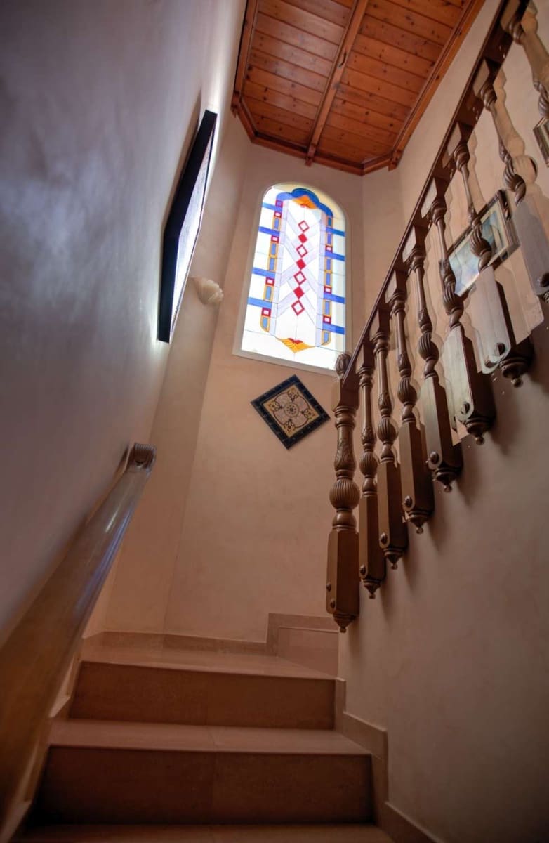 6 bedroom Villa for sale in Alhaurin de la Torre with pool garage - € 985,000 (Ref: 9434845)