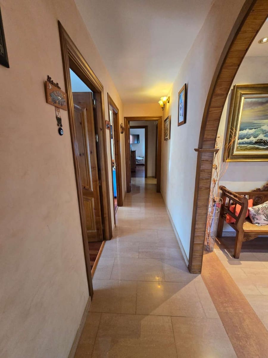 6 bedroom Villa for sale in Alhaurin de la Torre with pool garage - € 985,000 (Ref: 9434845)