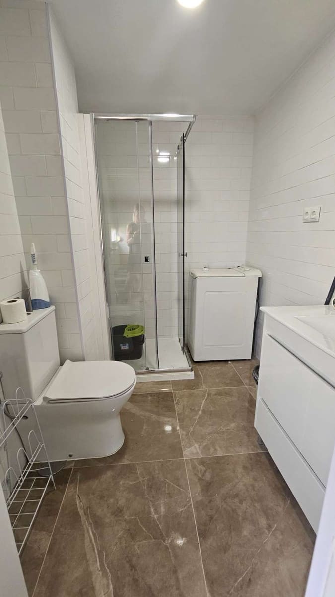 1 makuuhuone Ranta-asunto vuokrattavana paikassa Torremolinos mukana uima-altaan 
autotalli - 800 € (Ref: 9434846)