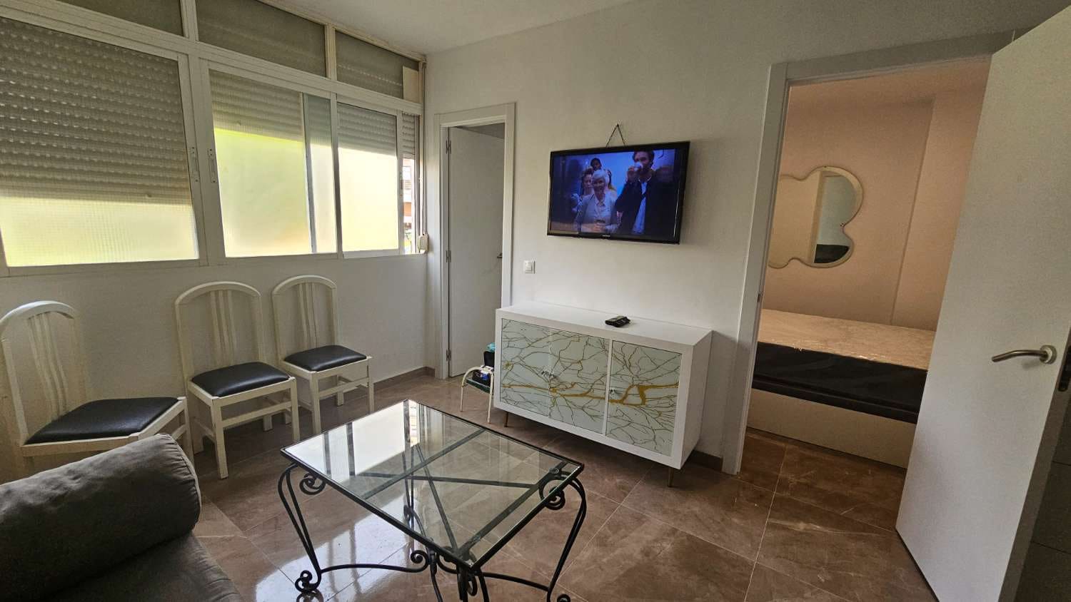 1 makuuhuone Ranta-asunto vuokrattavana paikassa Torremolinos mukana uima-altaan 
autotalli - 800 € (Ref: 9434846)