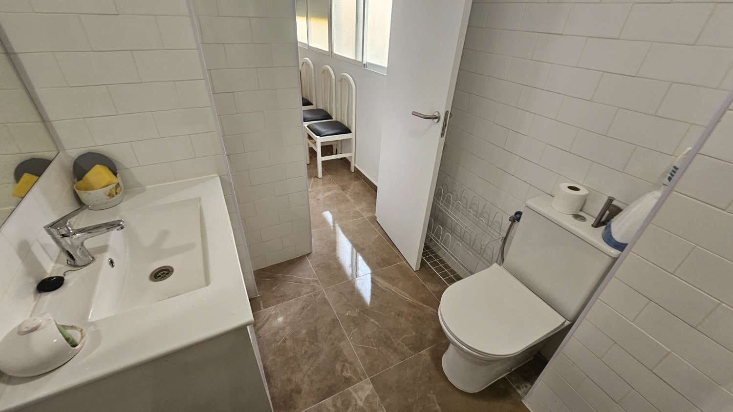 1 makuuhuone Ranta-asunto vuokrattavana paikassa Torremolinos mukana uima-altaan 
autotalli - 800 € (Ref: 9434846)