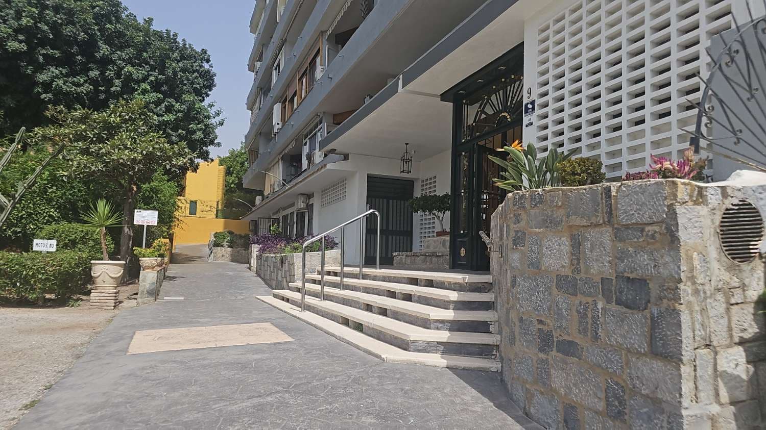 1 makuuhuone Ranta-asunto vuokrattavana paikassa Torremolinos mukana uima-altaan 
autotalli - 800 € (Ref: 9434846)