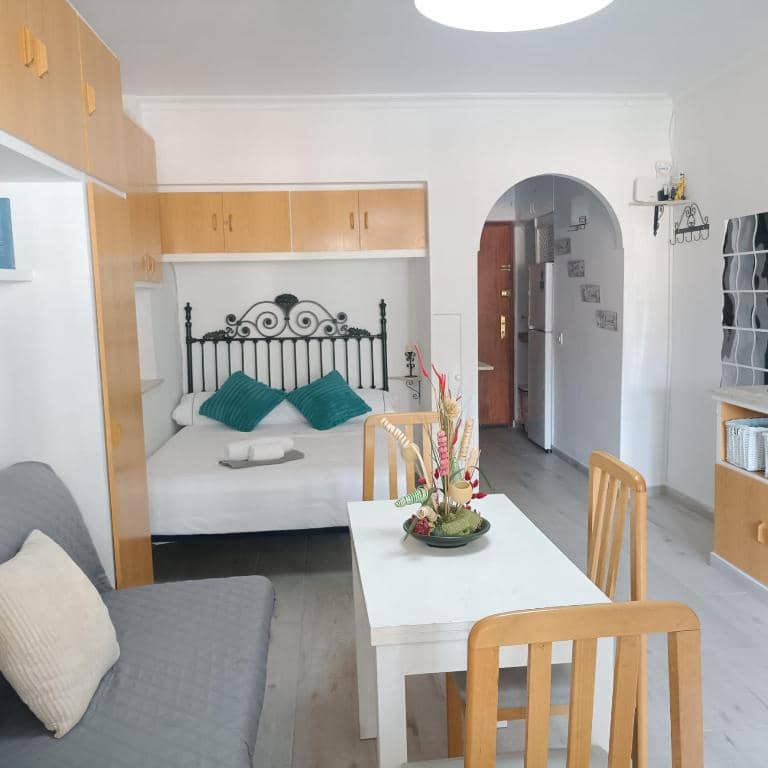 Studio for holiday rental in Torremolinos with pool - € 168 (Ref: 9434849)