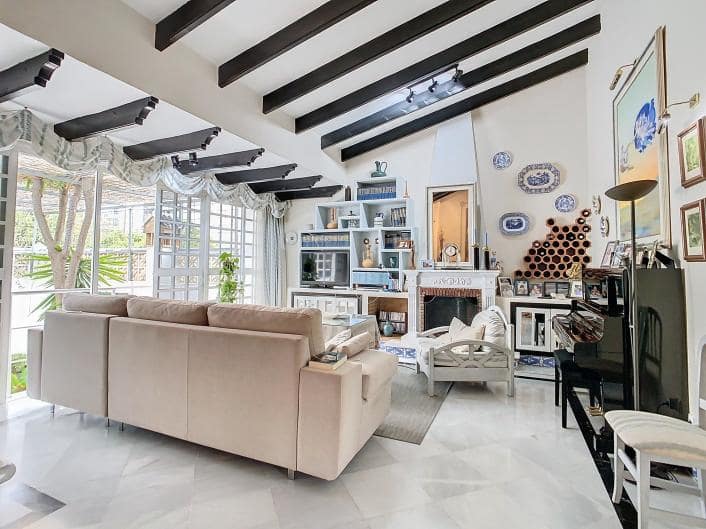 Adosado de 5 habitaciones en Alhaurín el Grande en venta - 348.000 € (Ref: 9434850)