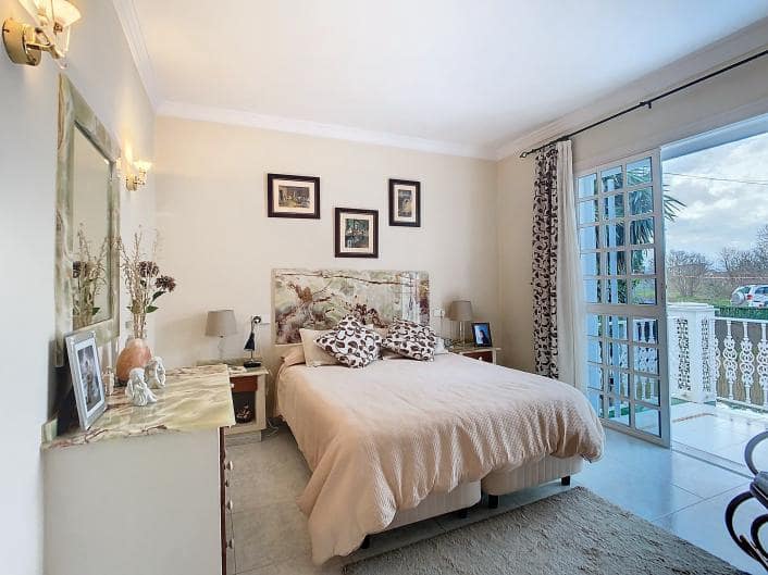 Adosado de 5 habitaciones en Alhaurín el Grande en venta - 348.000 € (Ref: 9434850)