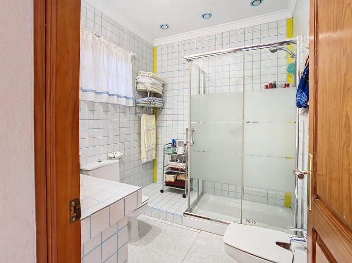 Adosado de 5 habitaciones en Alhaurín el Grande en venta - 348.000 € (Ref: 9434850)