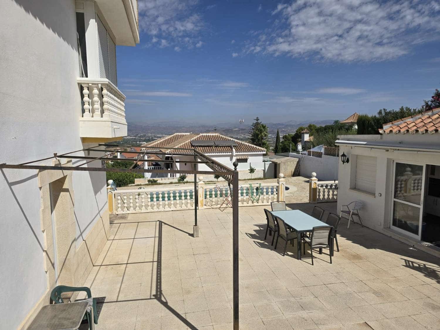 7 soverom Villa til salgs i Alhaurin de la Torre med svømmebasseng garasje - € 889 000 (Ref: 9434852)