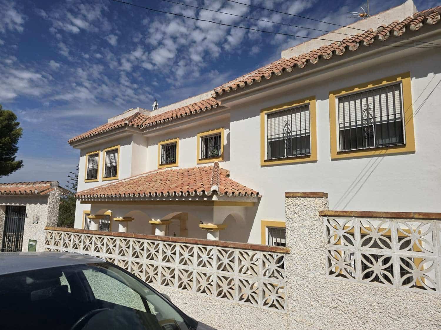 7 soverom Villa til salgs i Alhaurin de la Torre med svømmebasseng garasje - € 889 000 (Ref: 9434852)