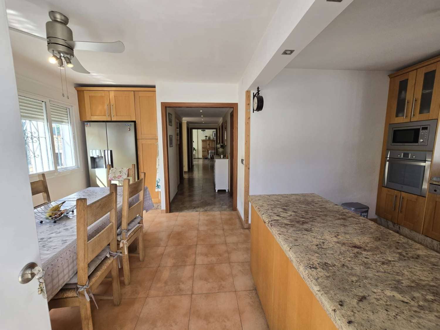 7 soverom Villa til salgs i Alhaurin de la Torre med svømmebasseng garasje - € 889 000 (Ref: 9434852)