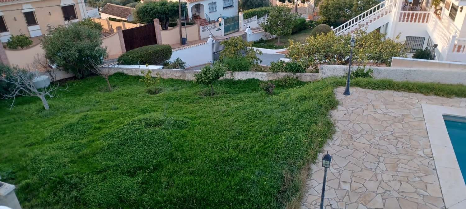 7 soverom Villa til salgs i Alhaurin de la Torre med svømmebasseng garasje - € 889 000 (Ref: 9434852)