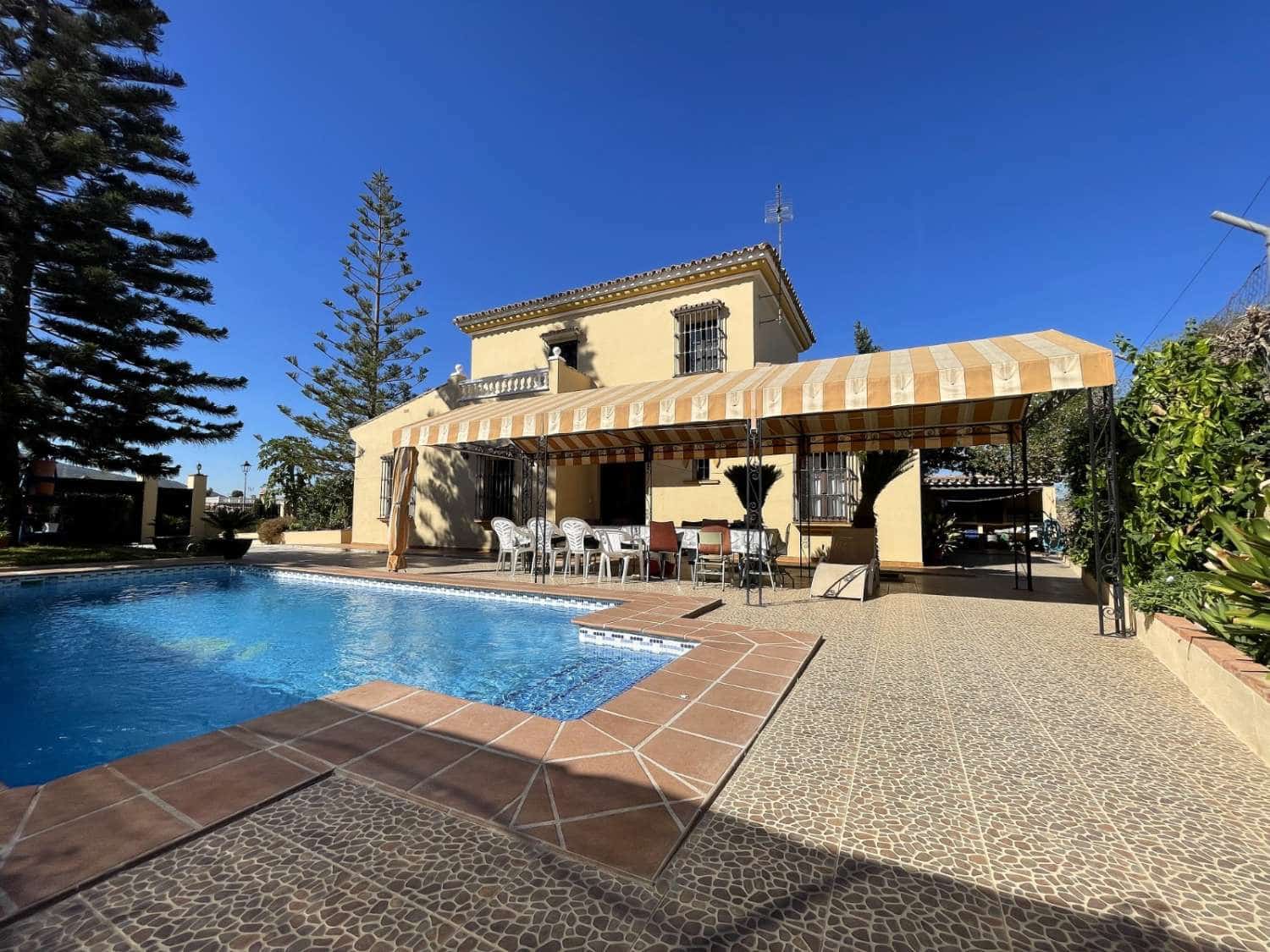 5 bedroom Villa for sale in Alhaurin de la Torre with pool garage - € 600,000 (Ref: 9434853)