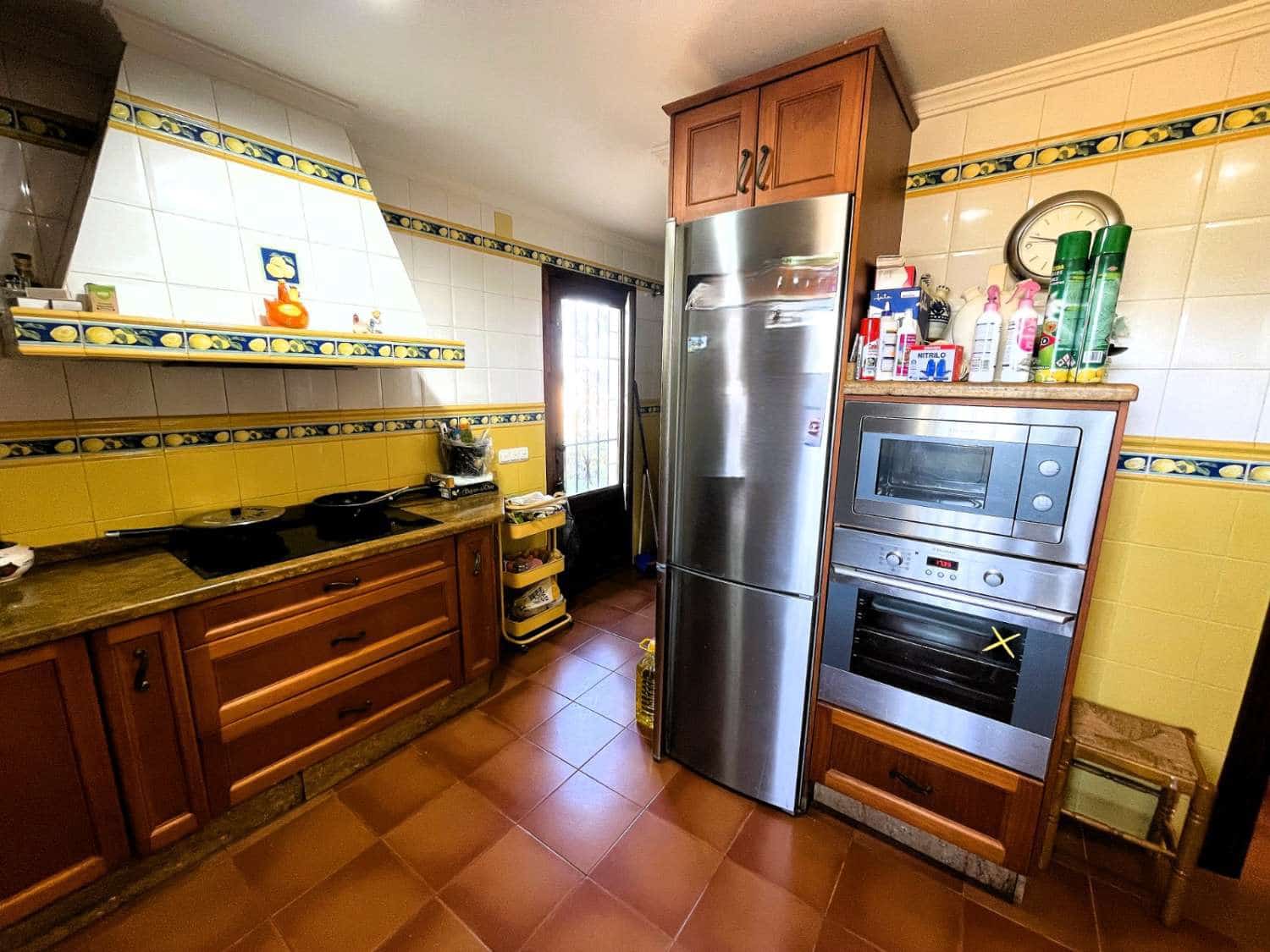 5 bedroom Villa for sale in Alhaurin de la Torre with pool garage - € 600,000 (Ref: 9434853)