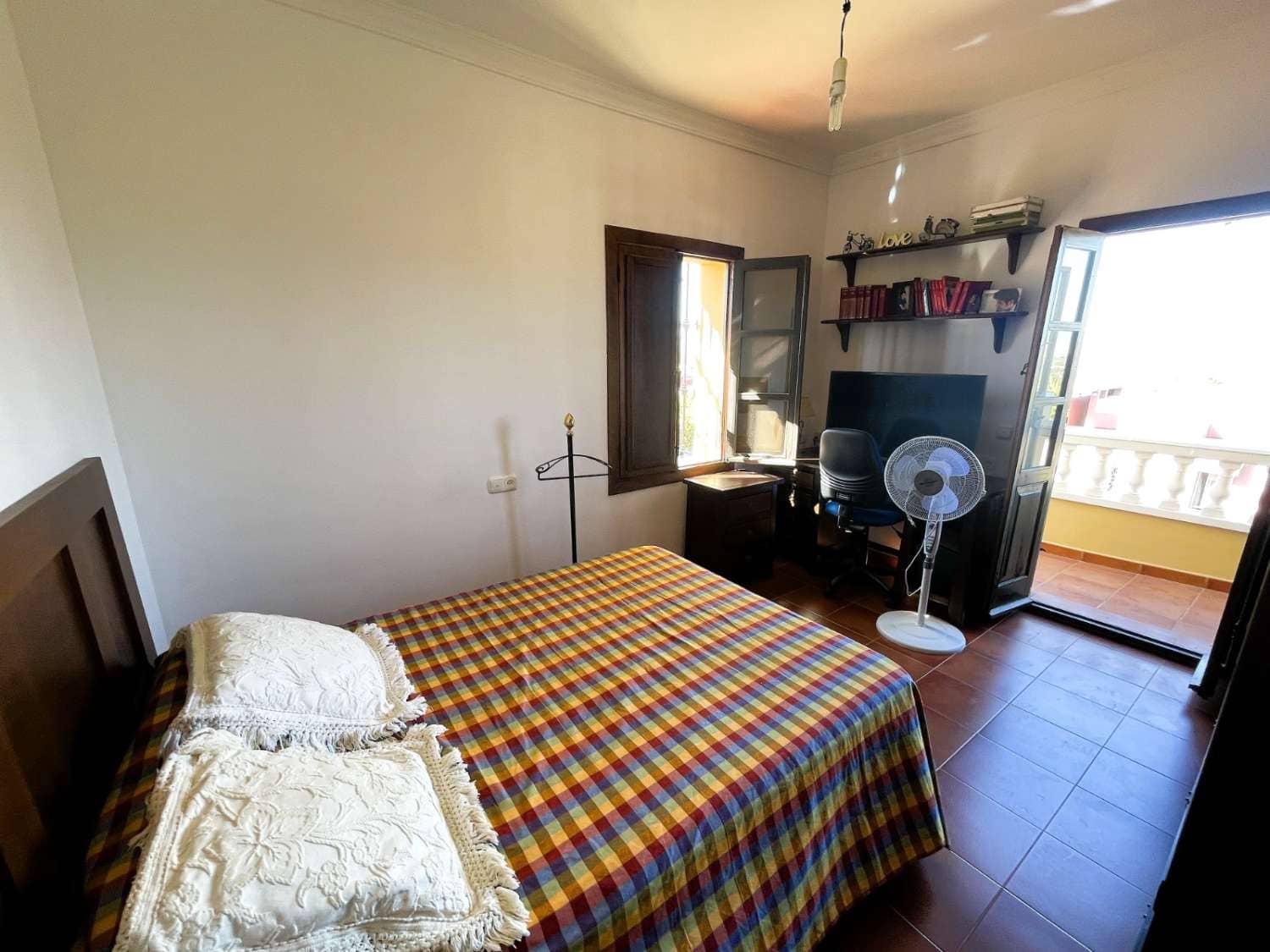 5 bedroom Villa for sale in Alhaurin de la Torre with pool garage - € 600,000 (Ref: 9434853)