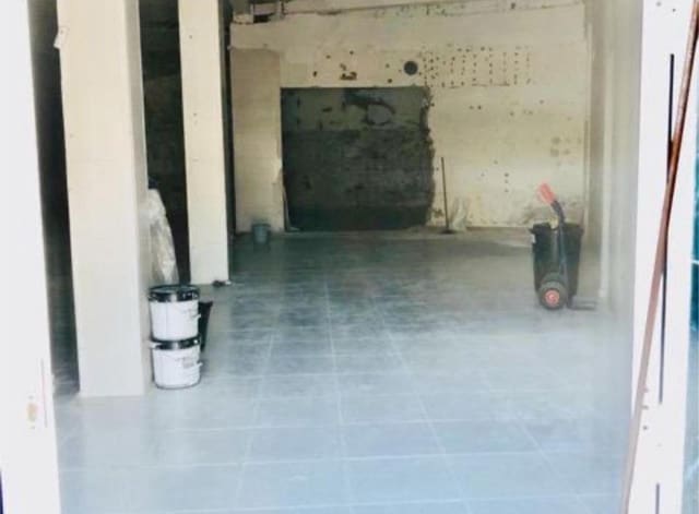 Kommersiell til salgs i Torremolinos - € 221 450 (Ref: 9434854)