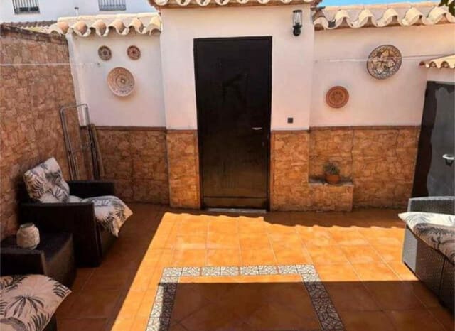 3 soveværelse Rækkehus til salg i Alhaurín de la Torre med swimmingpool garage - € 478.000 (Ref: 9434855)