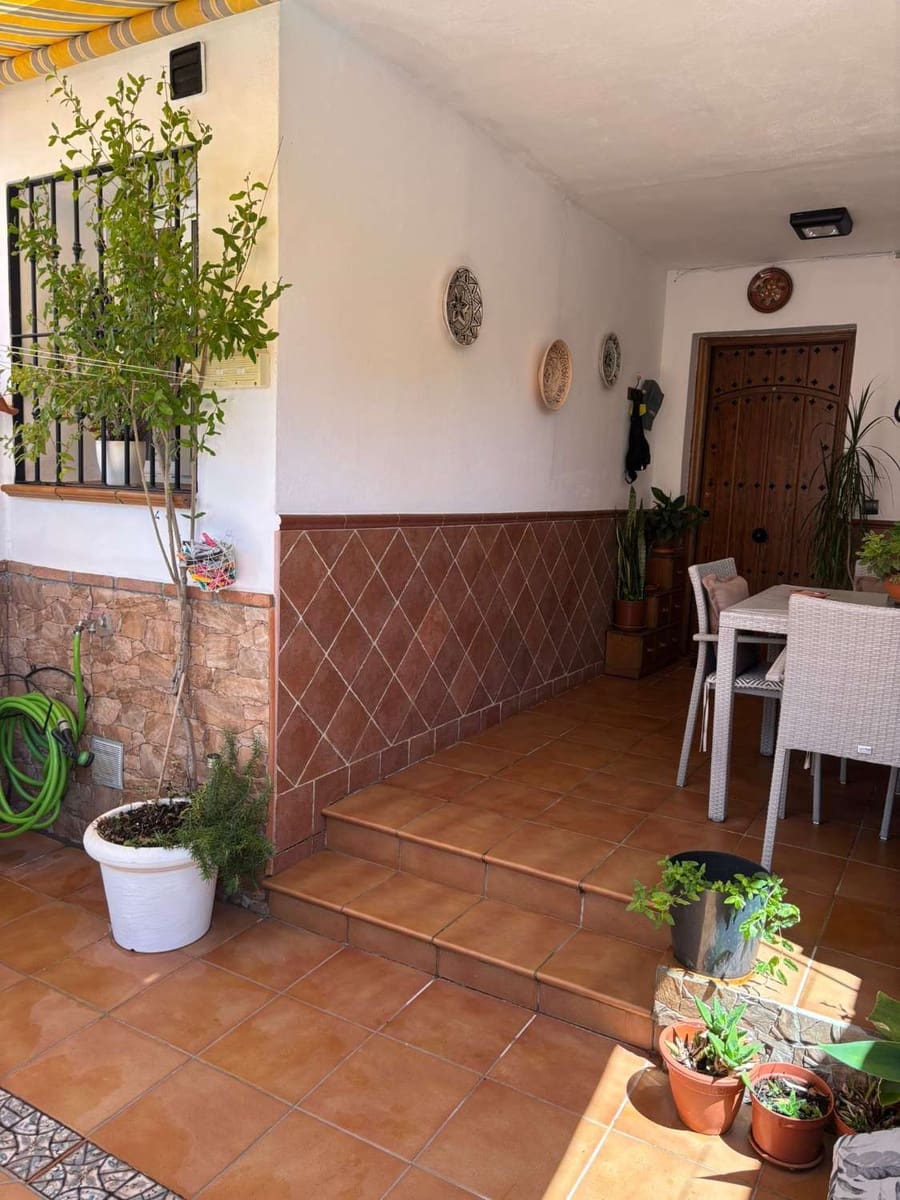 3 bedroom Terraced Villa for sale in Alhaurin de la Torre with pool garage - € 505,000 (Ref: 9434855)