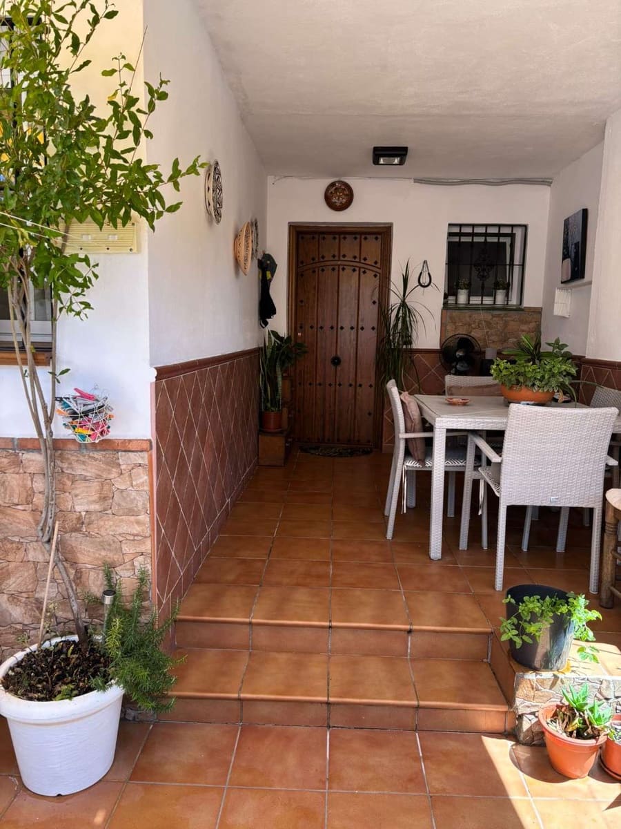 3 bedroom Terraced Villa for sale in Alhaurin de la Torre with pool garage - € 505,000 (Ref: 9434855)
