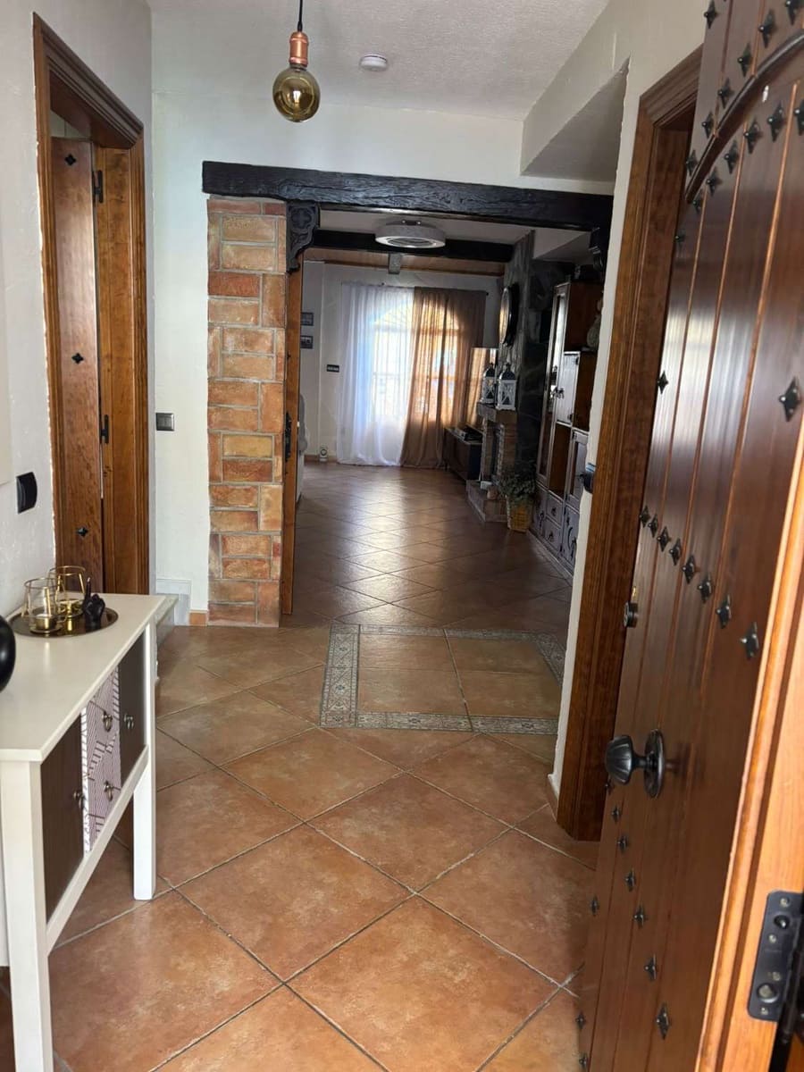 3 bedroom Terraced Villa for sale in Alhaurin de la Torre with pool garage - € 505,000 (Ref: 9434855)
