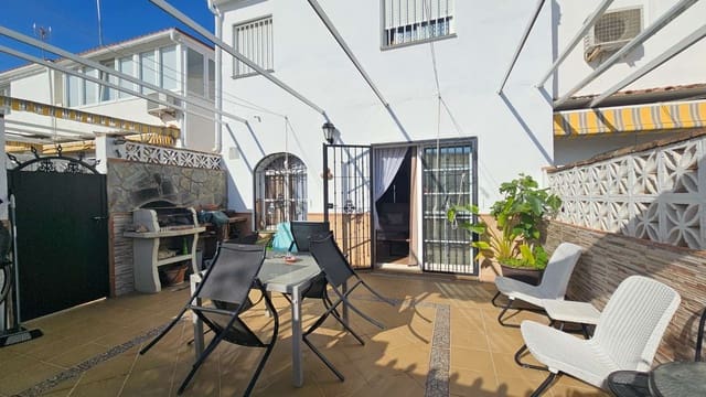 3 sovrum Radhus till salu i Alhaurín de la Torre med pool garage - 478 000 € (Ref: 9434855)