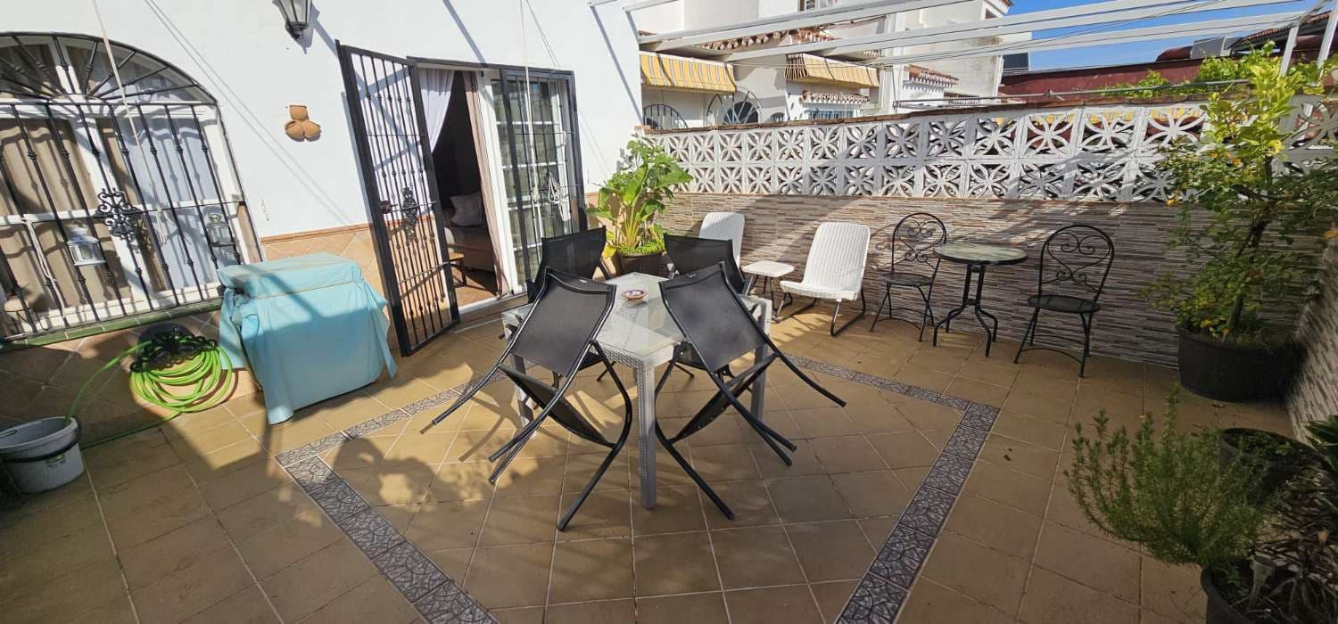 3 makuuhuone Rivitalo myytävänä paikassa Alhaurin de la Torre mukana uima-altaan 
autotalli - 478 000 € (Ref: 9434855)