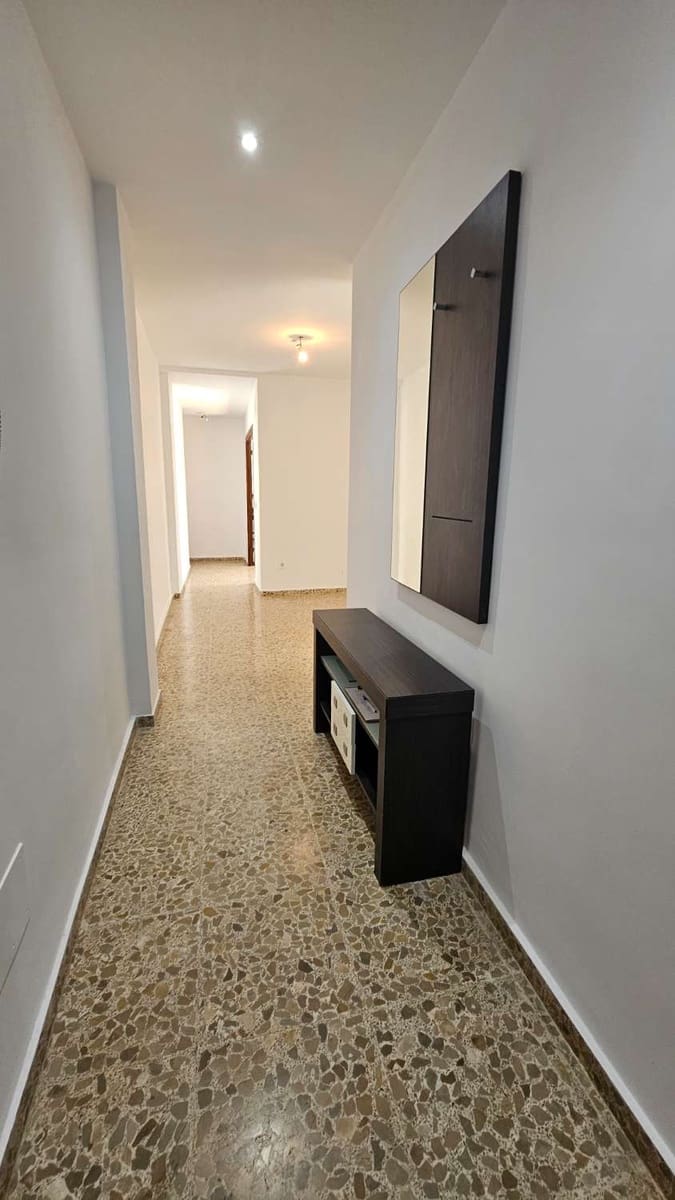 Piso de 4 habitaciones en Fuengirola en venta - 595.000 € (Ref: 9434862)