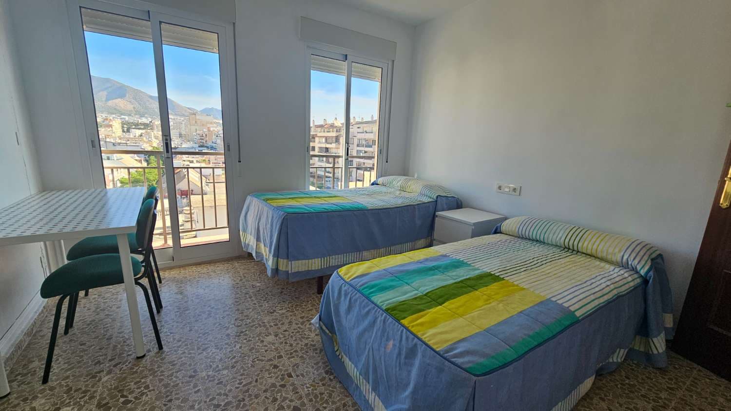Piso de 4 habitaciones en Fuengirola en venta - 595.000 € (Ref: 9434862)
