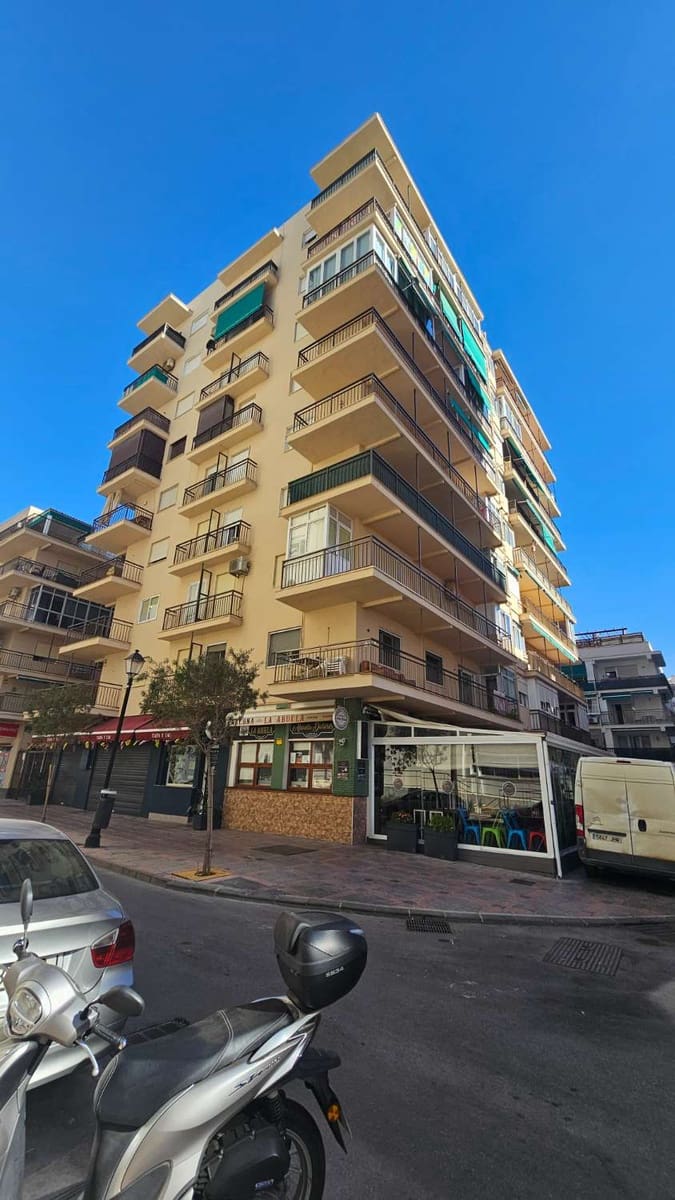 Piso de 4 habitaciones en Fuengirola en venta - 595.000 € (Ref: 9434862)