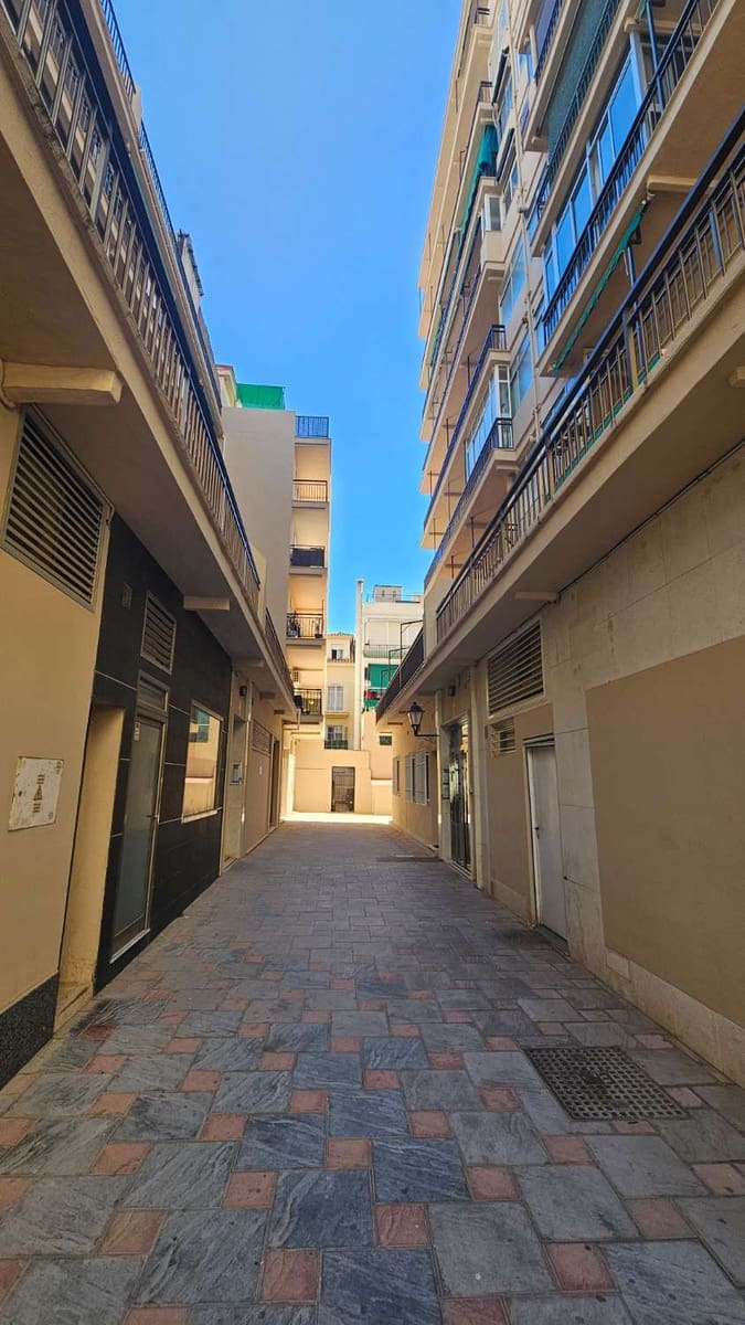 Piso de 4 habitaciones en Fuengirola en venta - 595.000 € (Ref: 9434862)