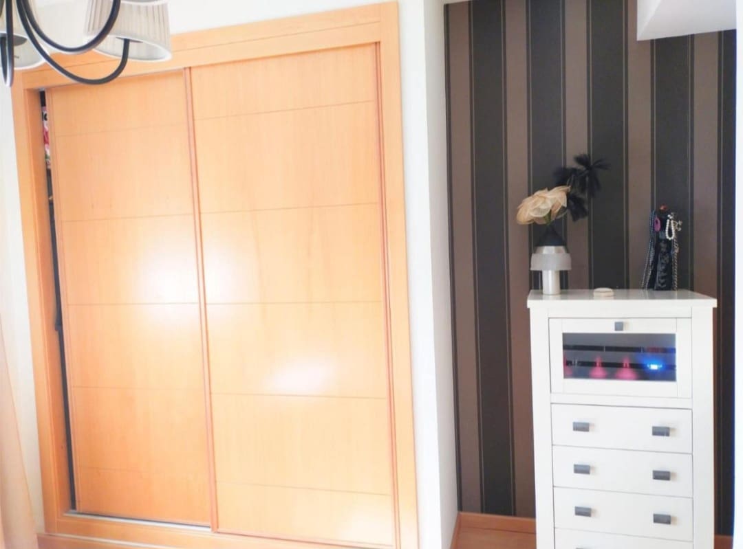 3 slaapkamer Flat te koop in Malaga stad met zwembad garage - € 489.000 (Ref: 9434863)