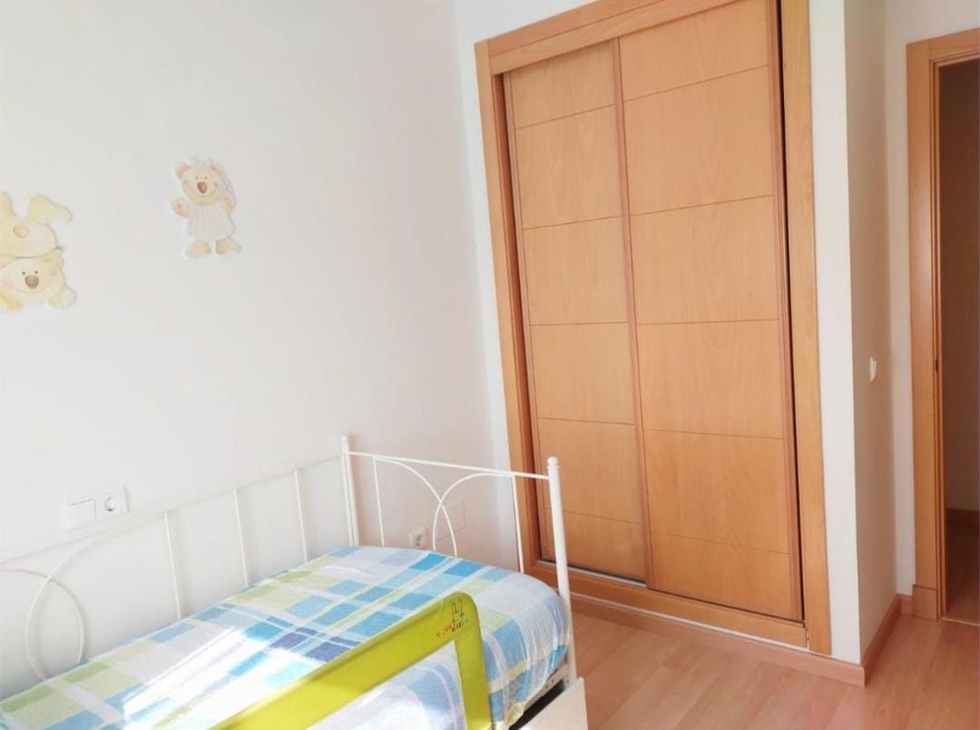 3 slaapkamer Flat te koop in Malaga stad met zwembad garage - € 489.000 (Ref: 9434863)