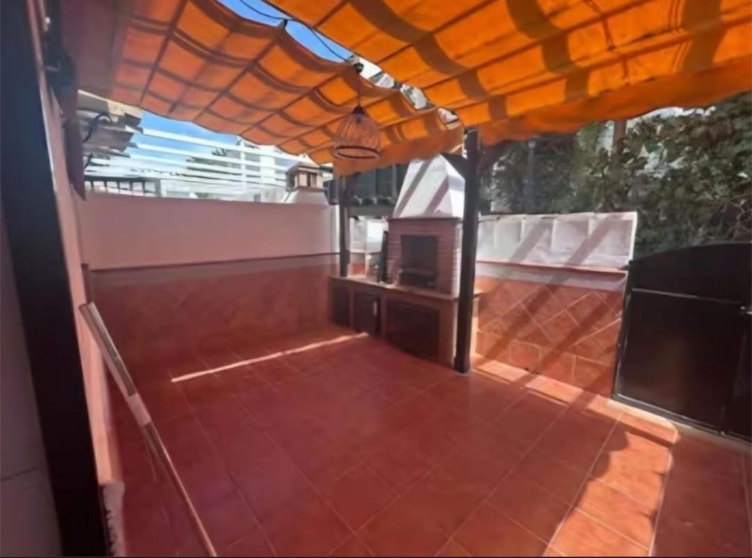 Adosado de 3 habitaciones en Cártama en venta con piscina - 463.500 € (Ref: 9434864)