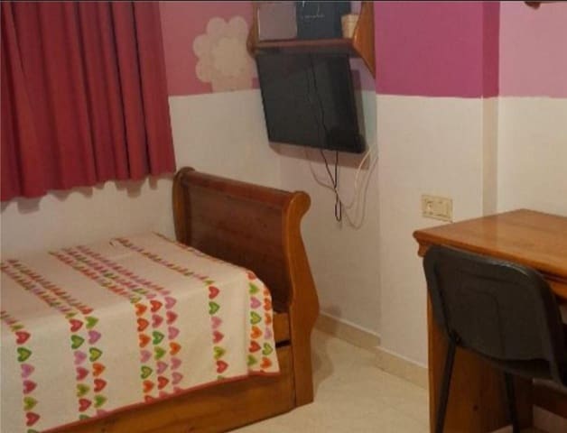 Adosado de 3 habitaciones en Cártama en venta con piscina - 463.500 € (Ref: 9434864)