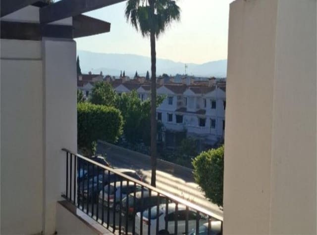 Adosado de 3 habitaciones en Cártama en venta con piscina - 463.500 € (Ref: 9434864)