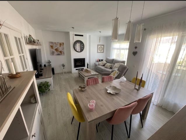 3 soverom Rekkehus til salgs i Rincón de la Victoria med svømmebasseng garasje - € 499 550 (Ref: 9434867)